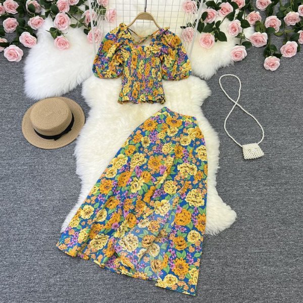 Square Neck Sweet Slim Short Top High Waist Split Floral Half-body Skirt Two Piece Set