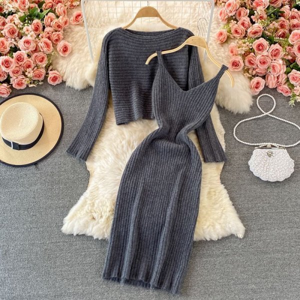 chic short knitted sweater top with straps, V-neck temperament, hip-packed dress, two-piece suit